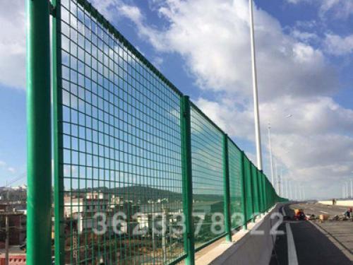 橋梁護欄網(wǎng)案例